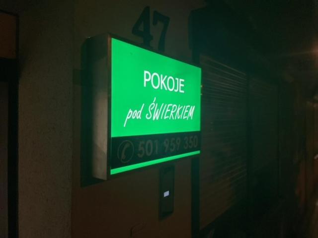 Pokoje Pod Swierkiem Swarzedz Exterior photo